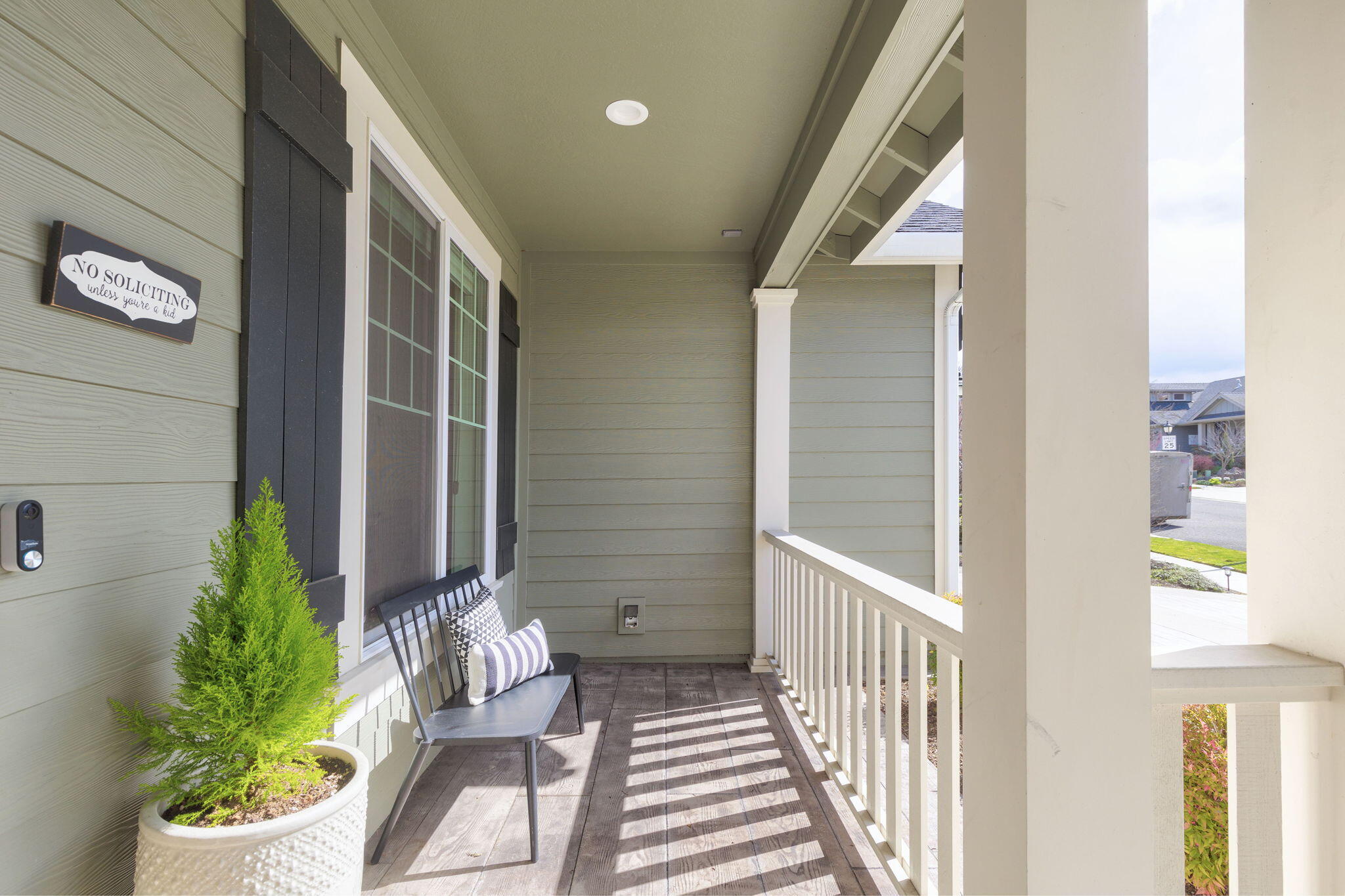 3905 Calle Vista Drive