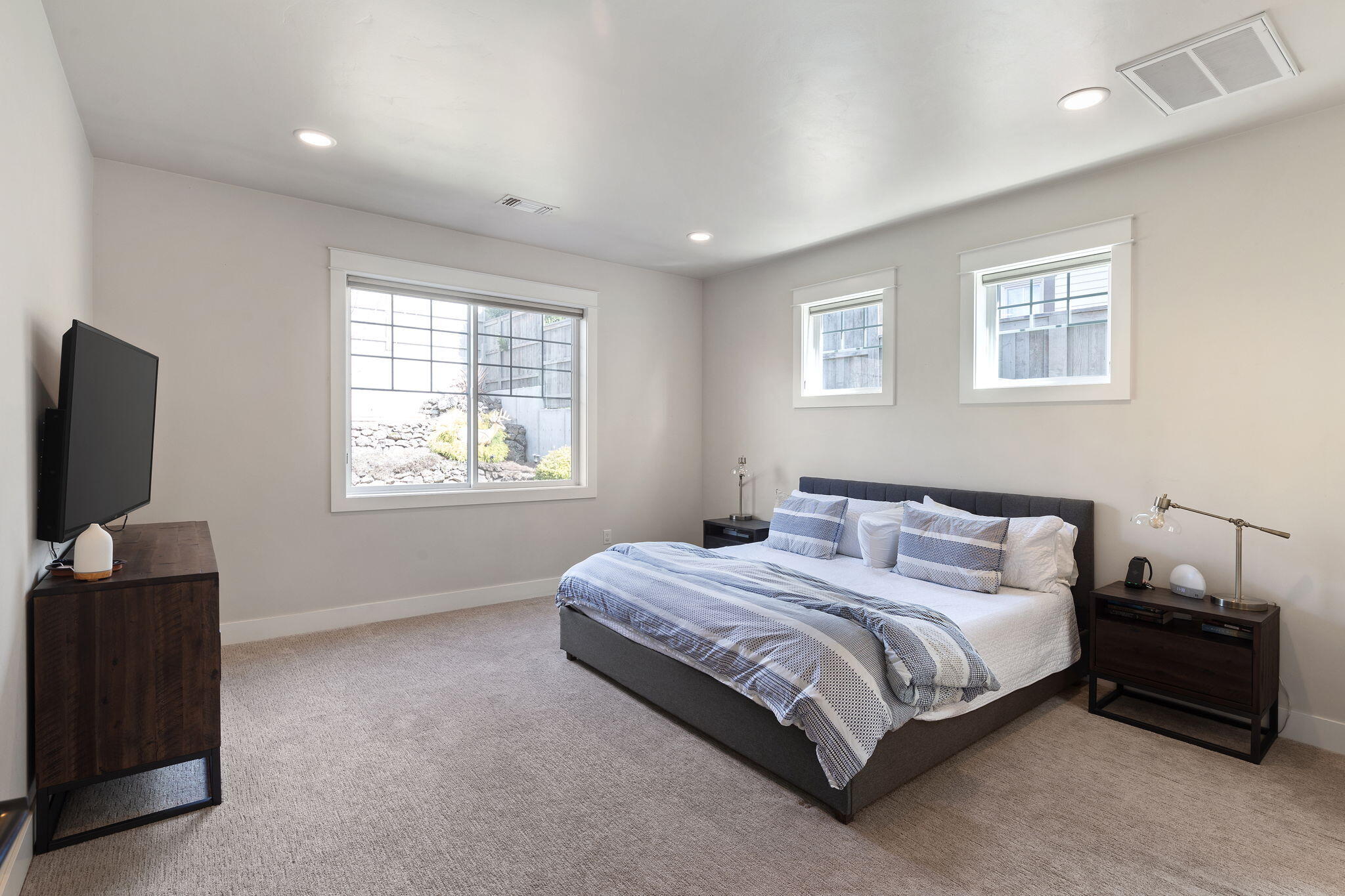 3905 Calle Vista Drive