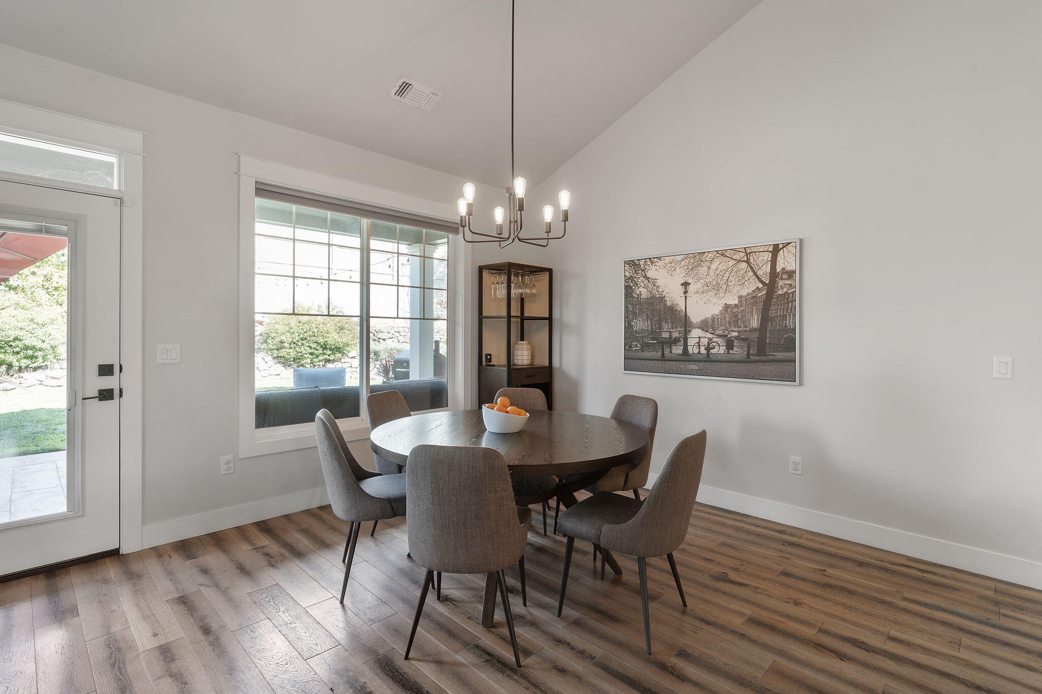 3905 Calle Vista Drive