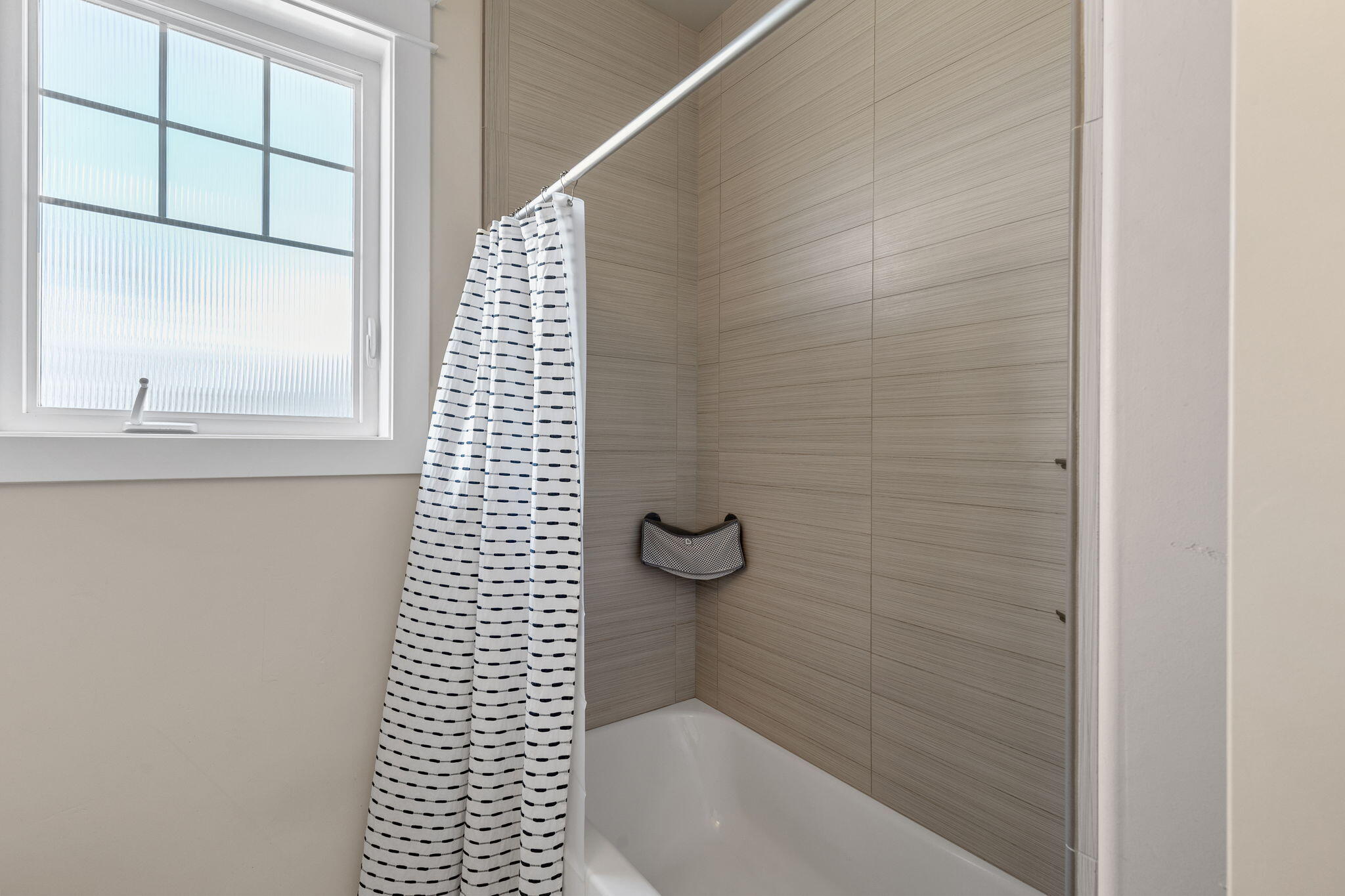 3905 Calle Vista Drive