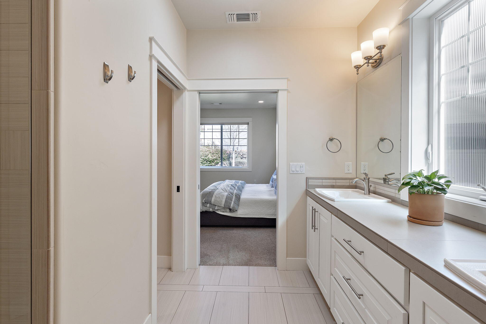 3905 Calle Vista Drive