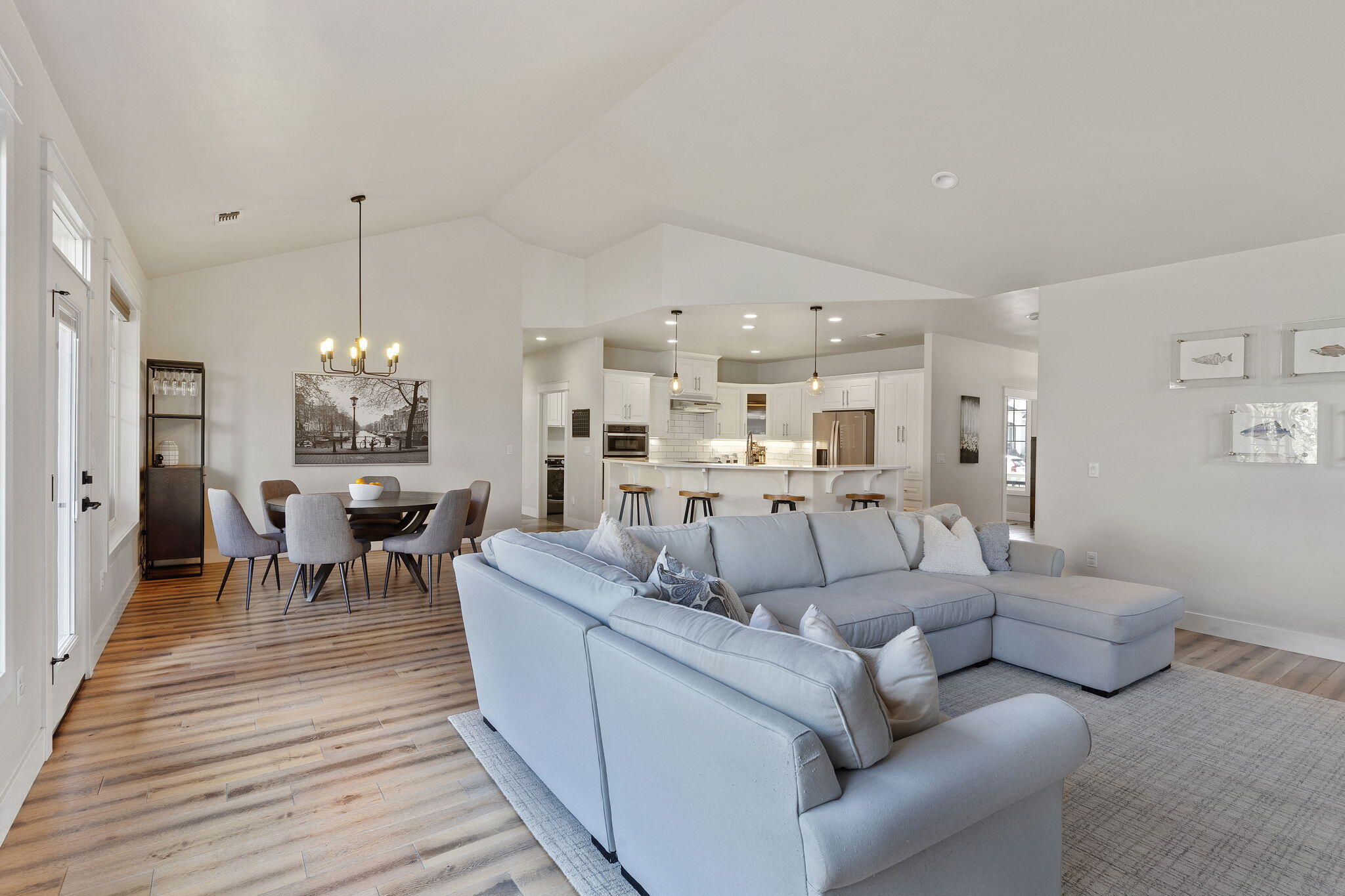 3905 Calle Vista Drive