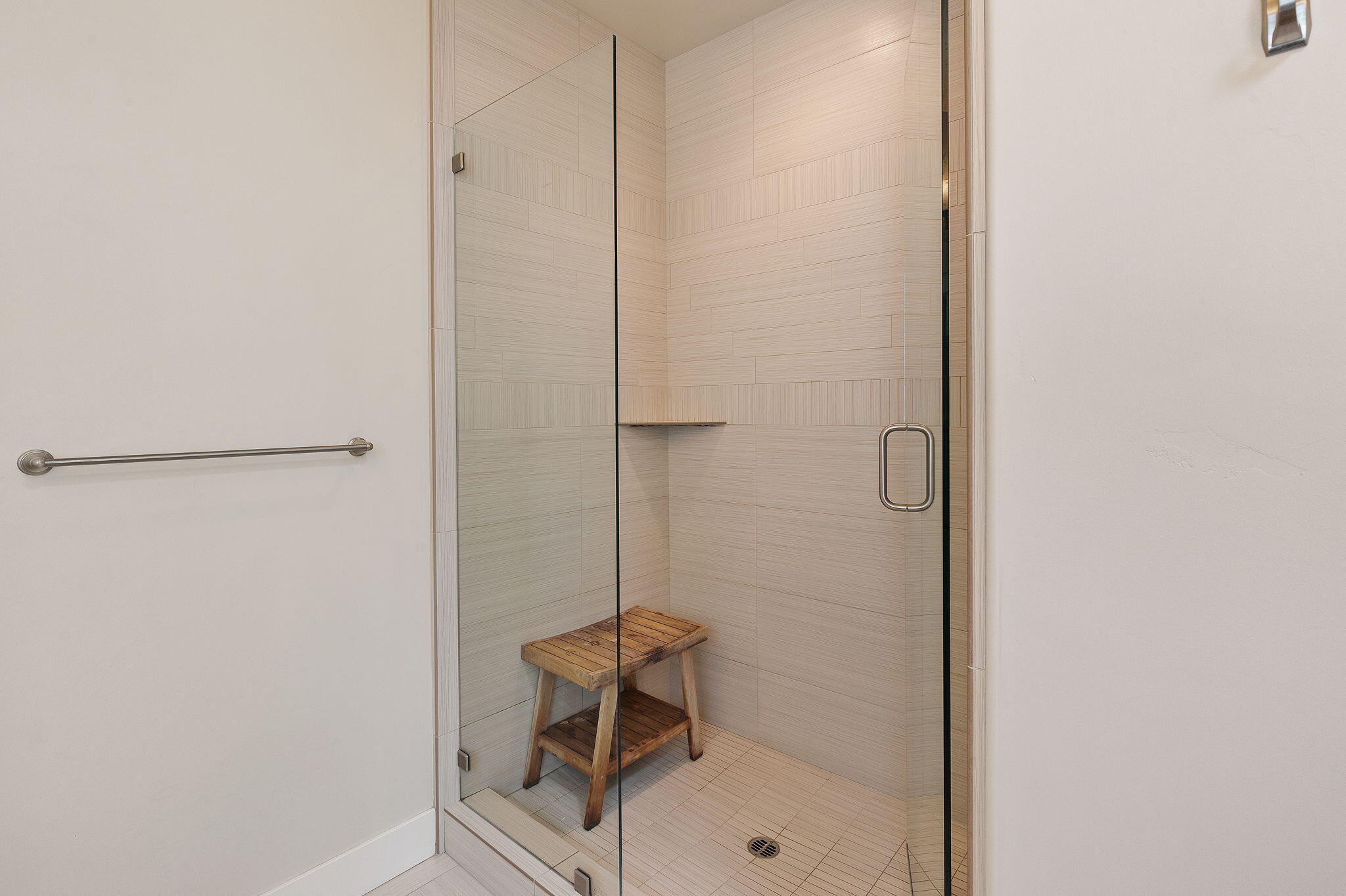 3905 Calle Vista Drive