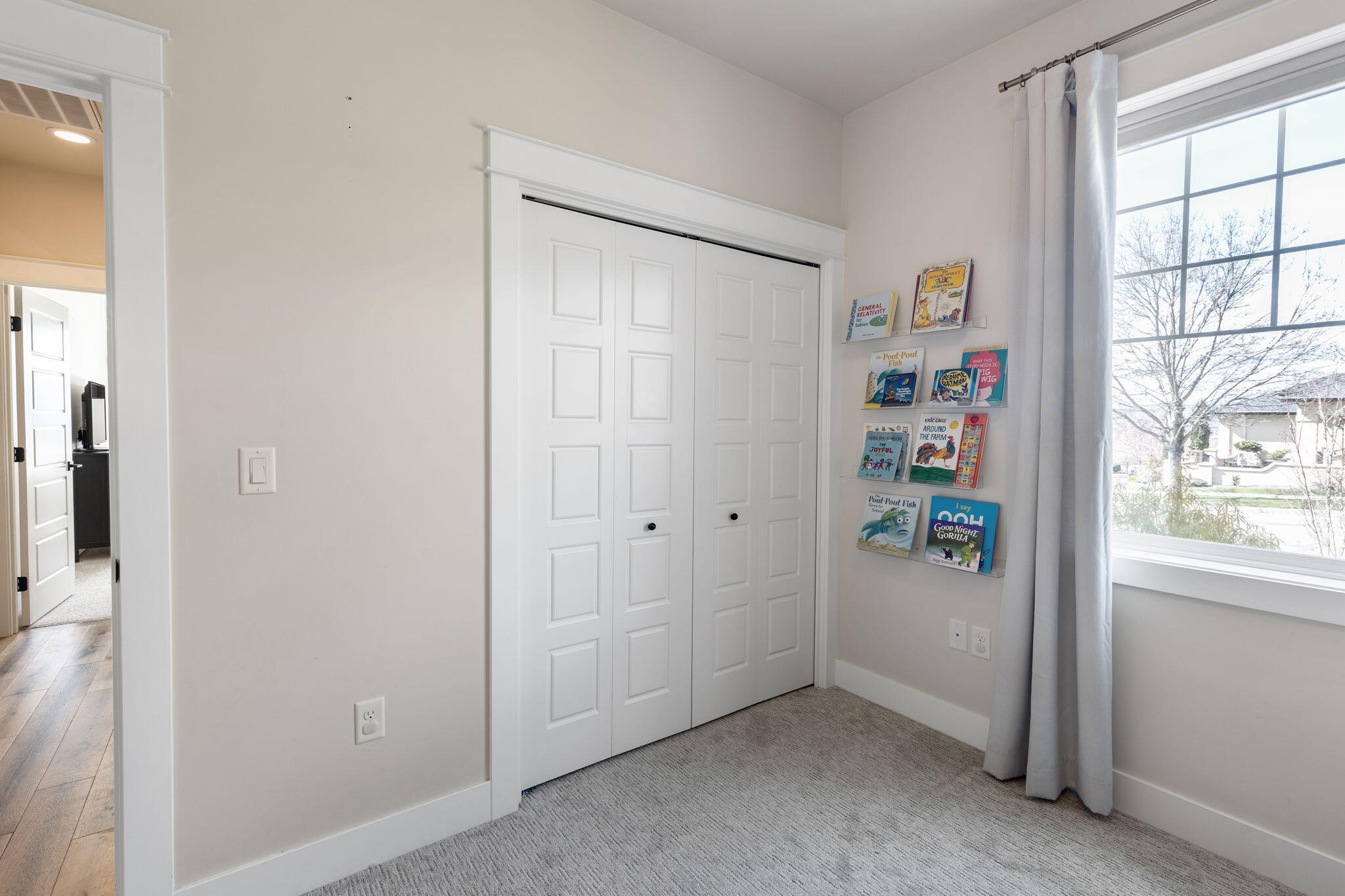 3905 Calle Vista Drive