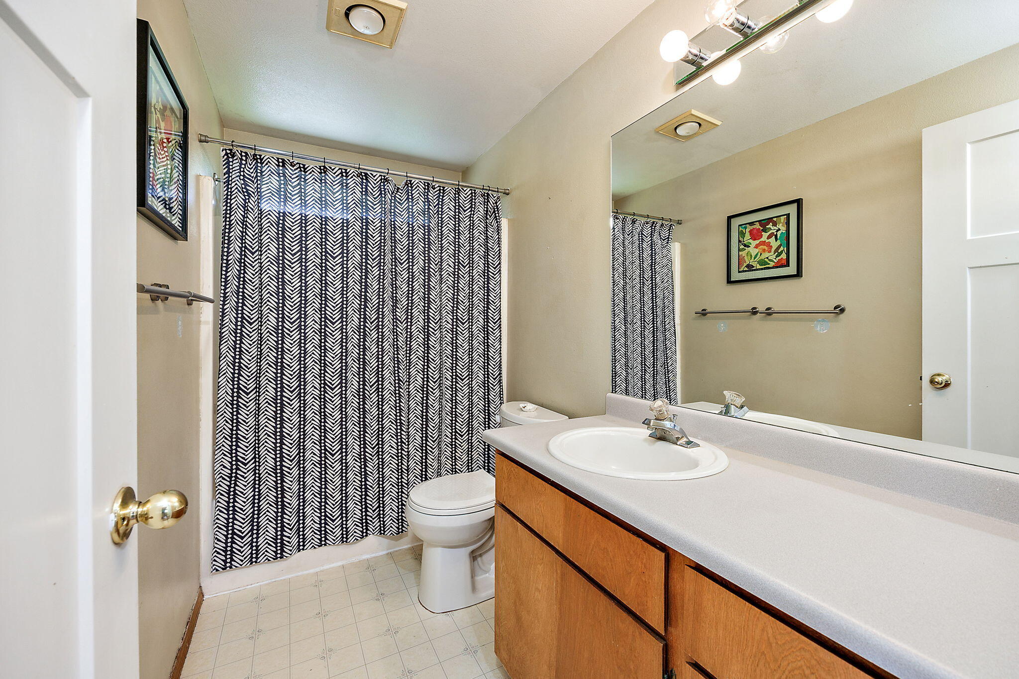 994 Forest Glen Drive