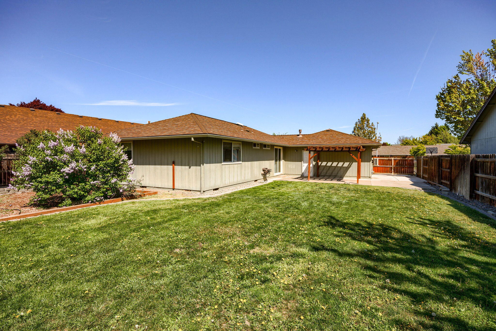 994 Forest Glen Drive