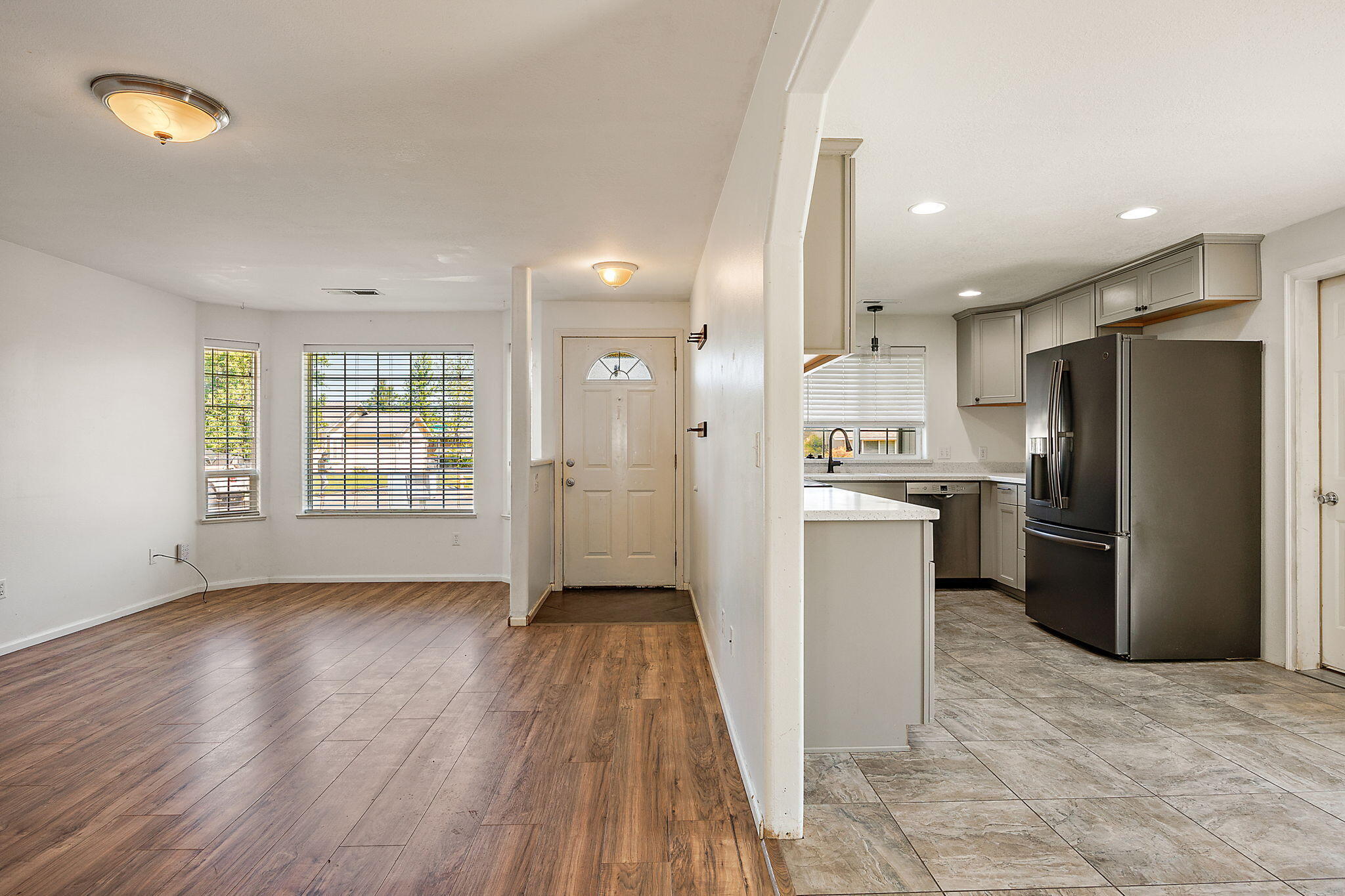 994 Forest Glen Drive
