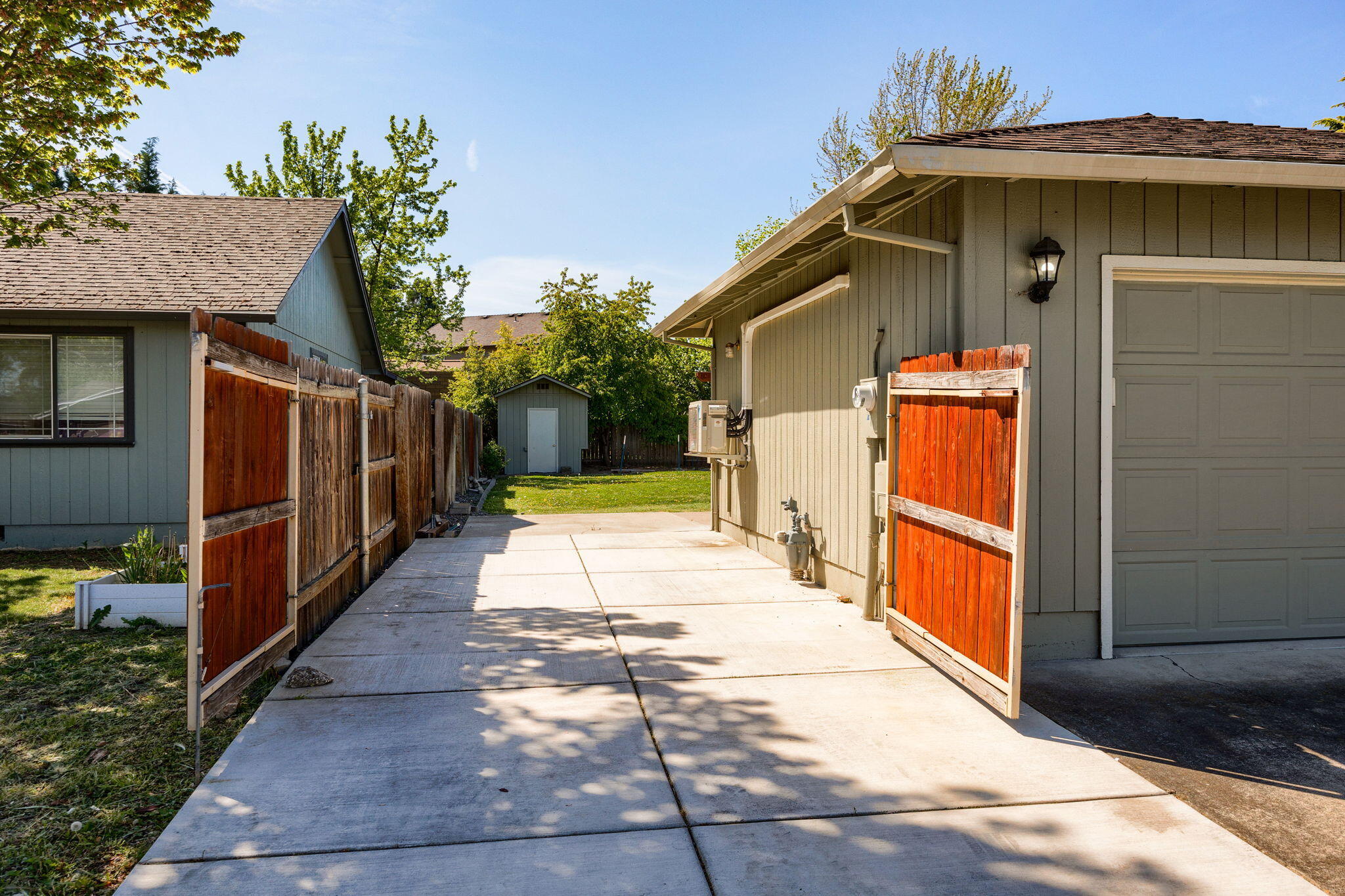 994 Forest Glen Drive