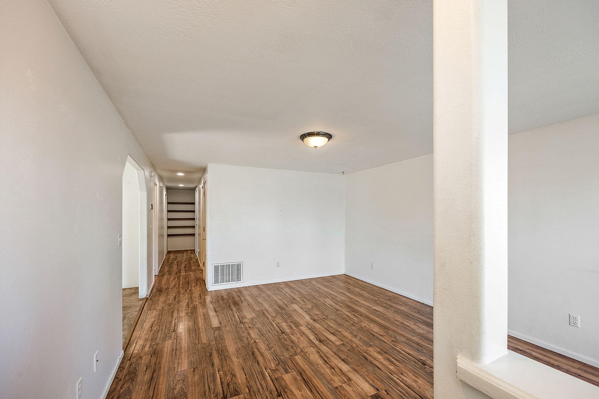 994 Forest Glen Drive