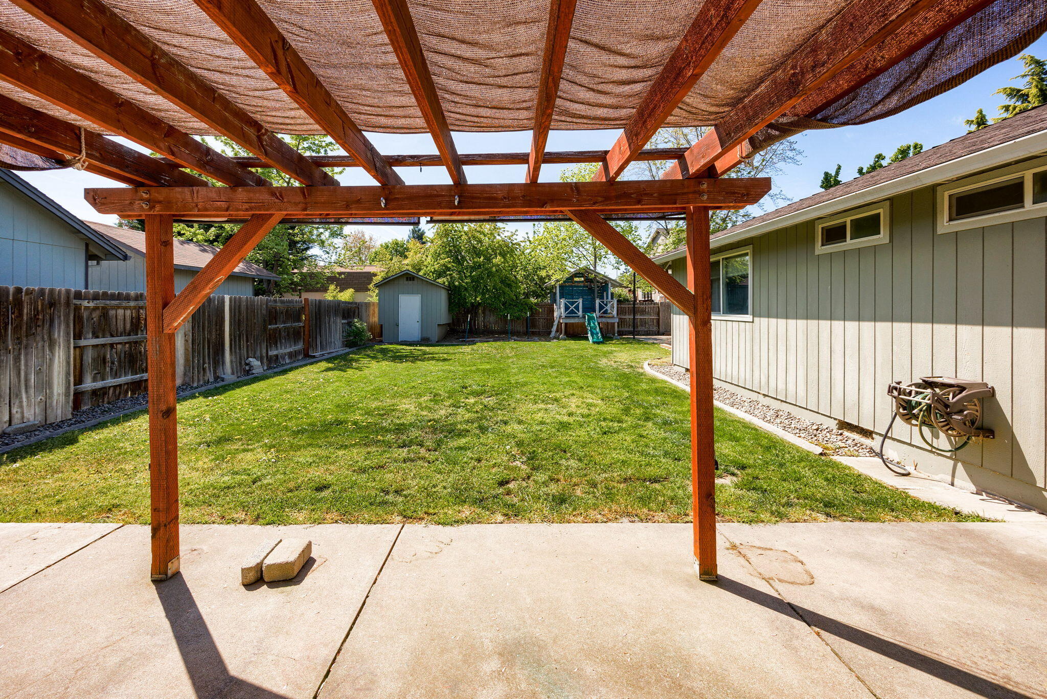 994 Forest Glen Drive