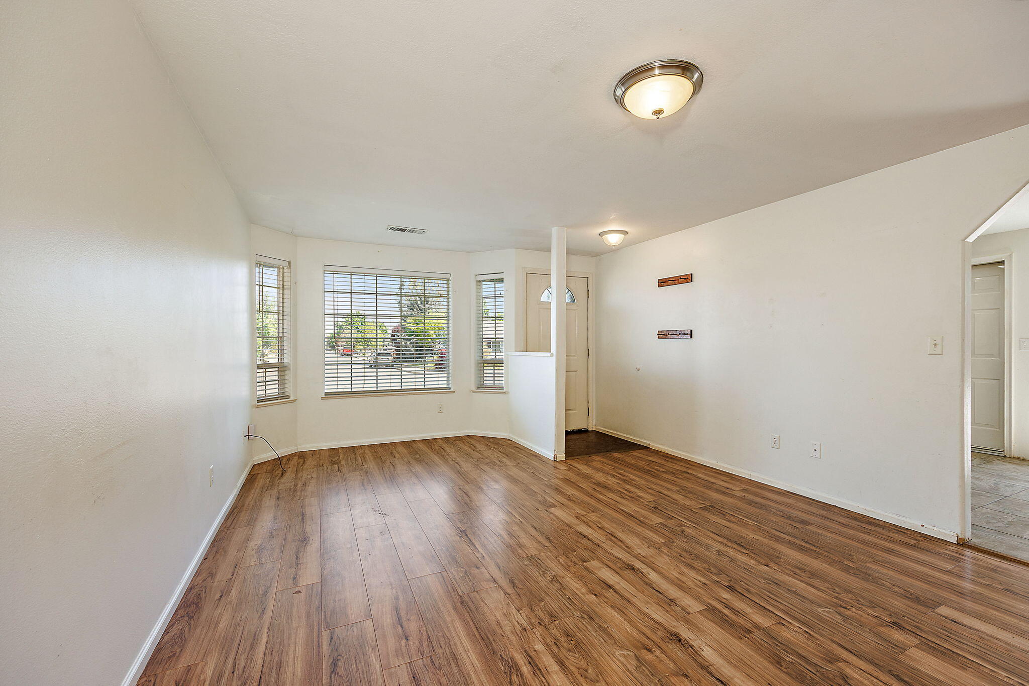 994 Forest Glen Drive