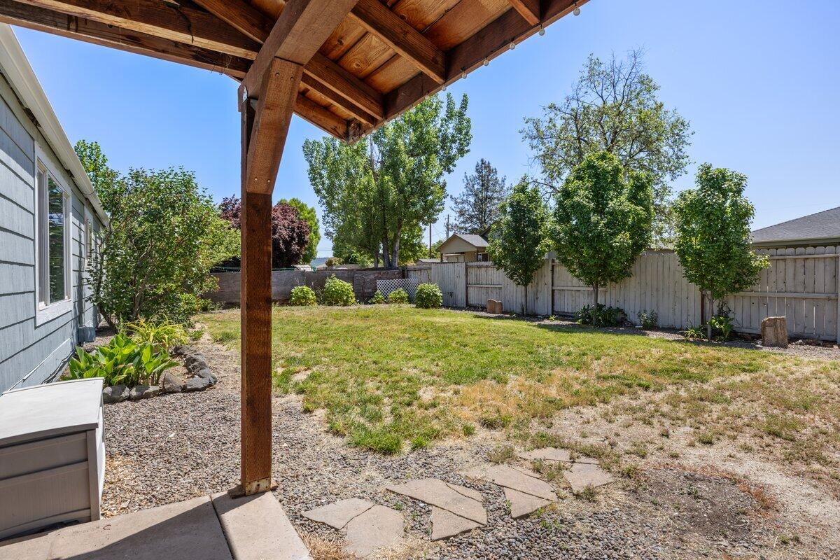 2472 Merry Lane
