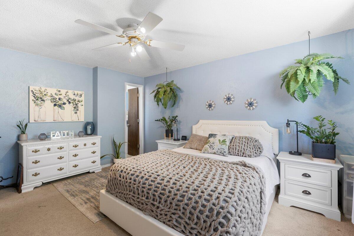 2472 Merry Lane