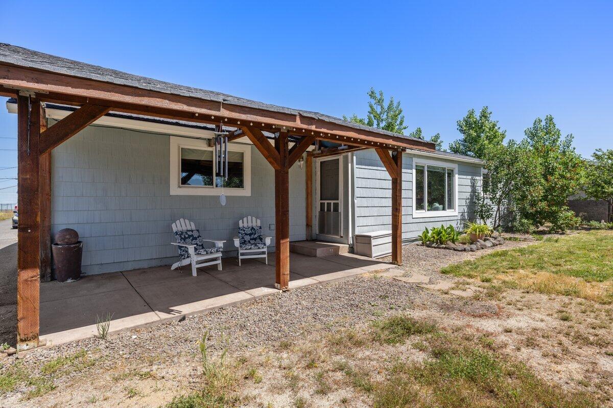 2472 Merry Lane