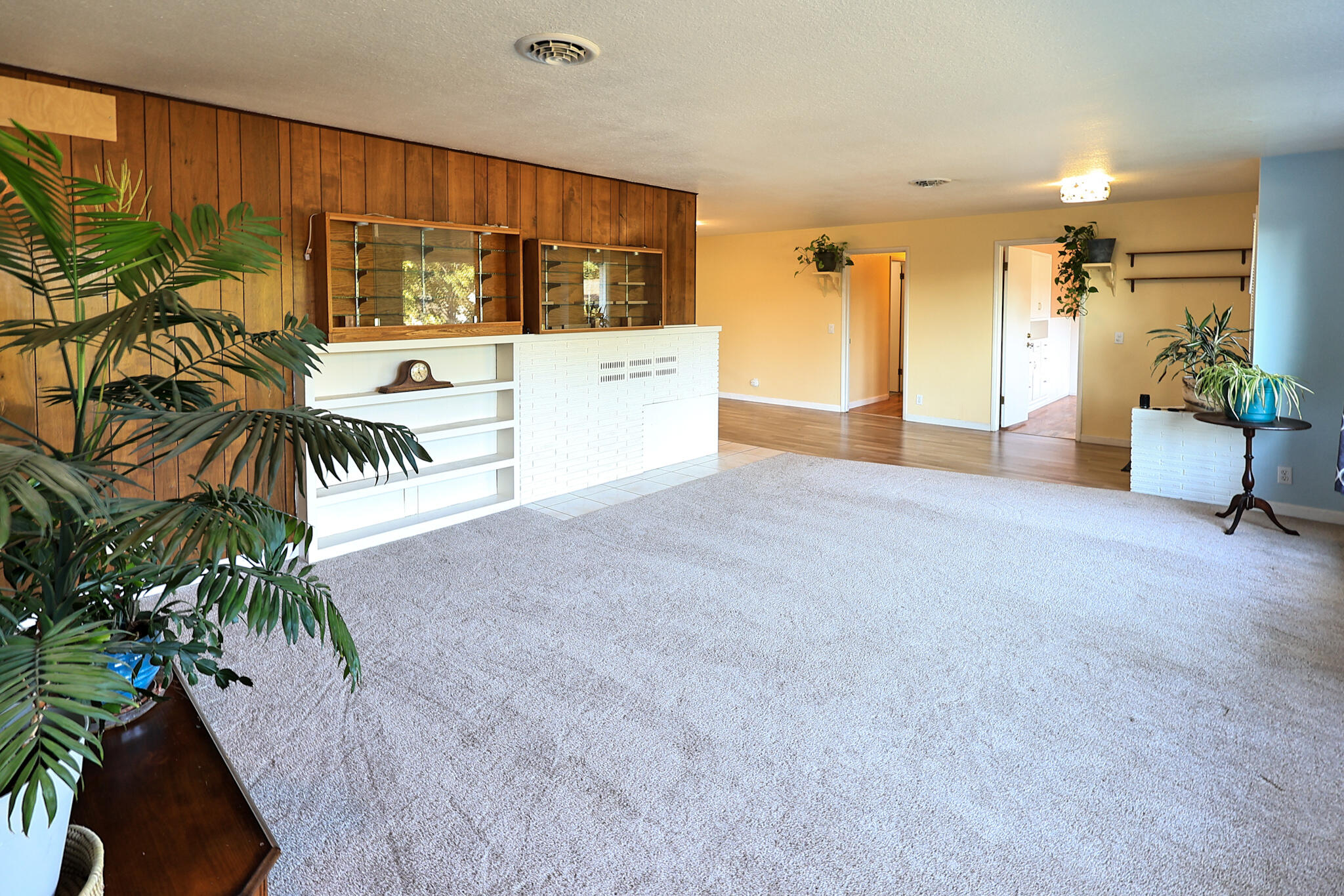 1901 Stratford Avenue