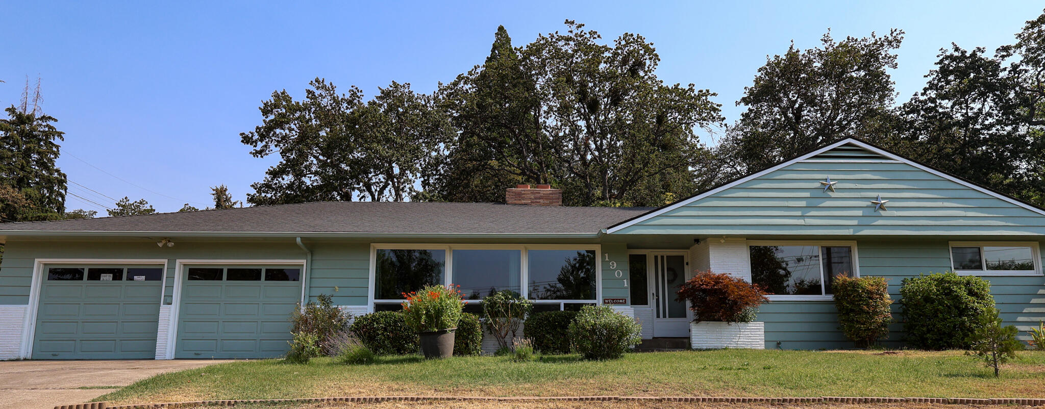 1901 Stratford Avenue