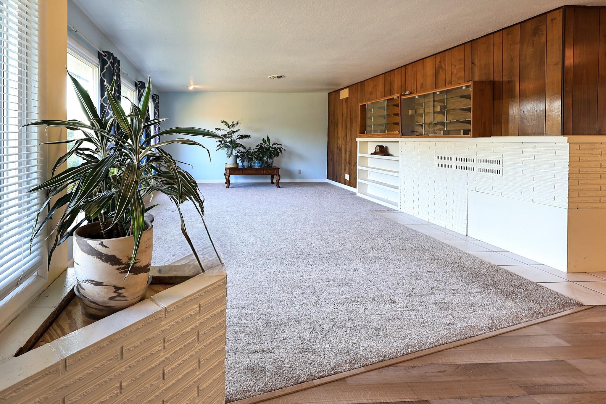 1901 Stratford Avenue