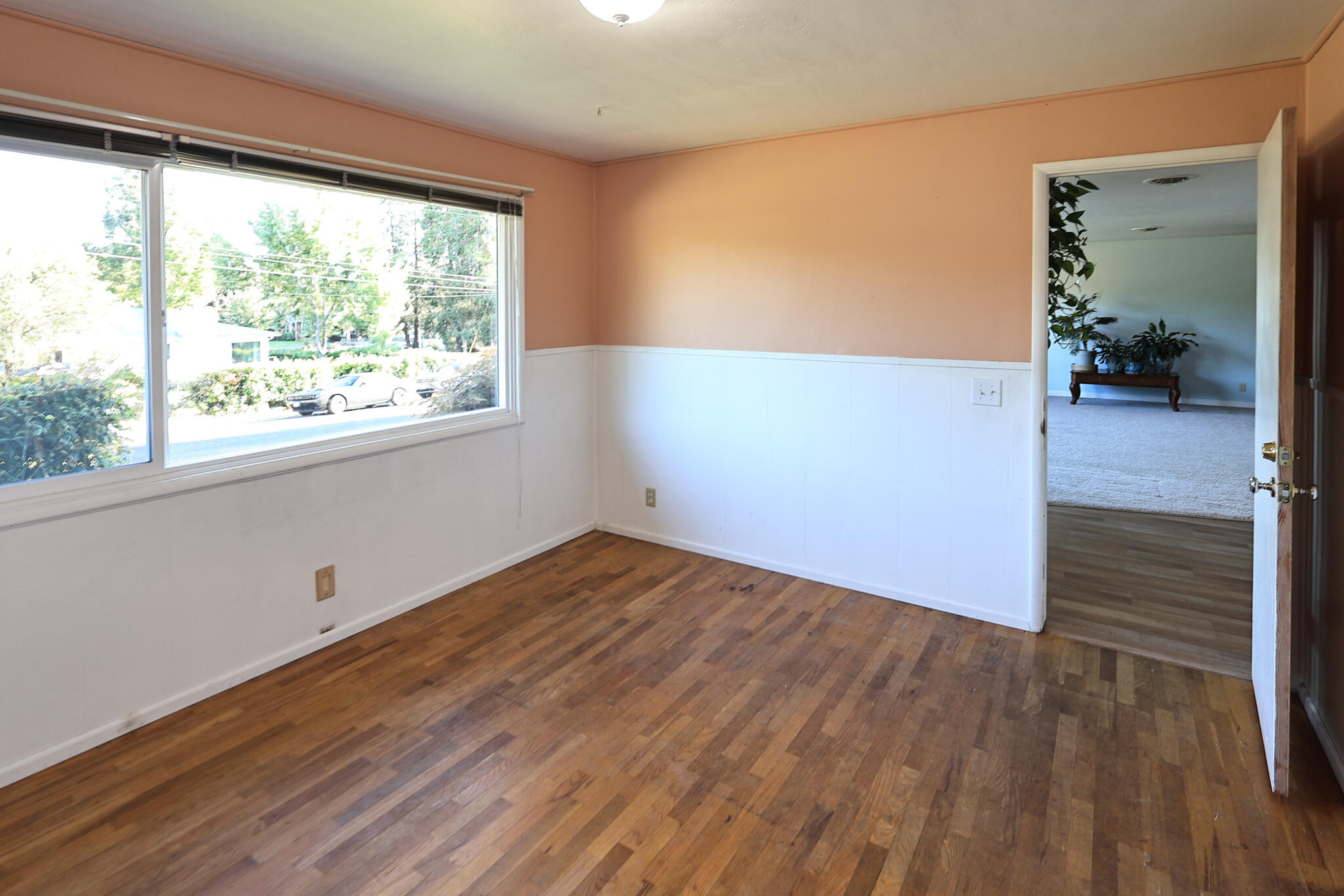 1901 Stratford Avenue