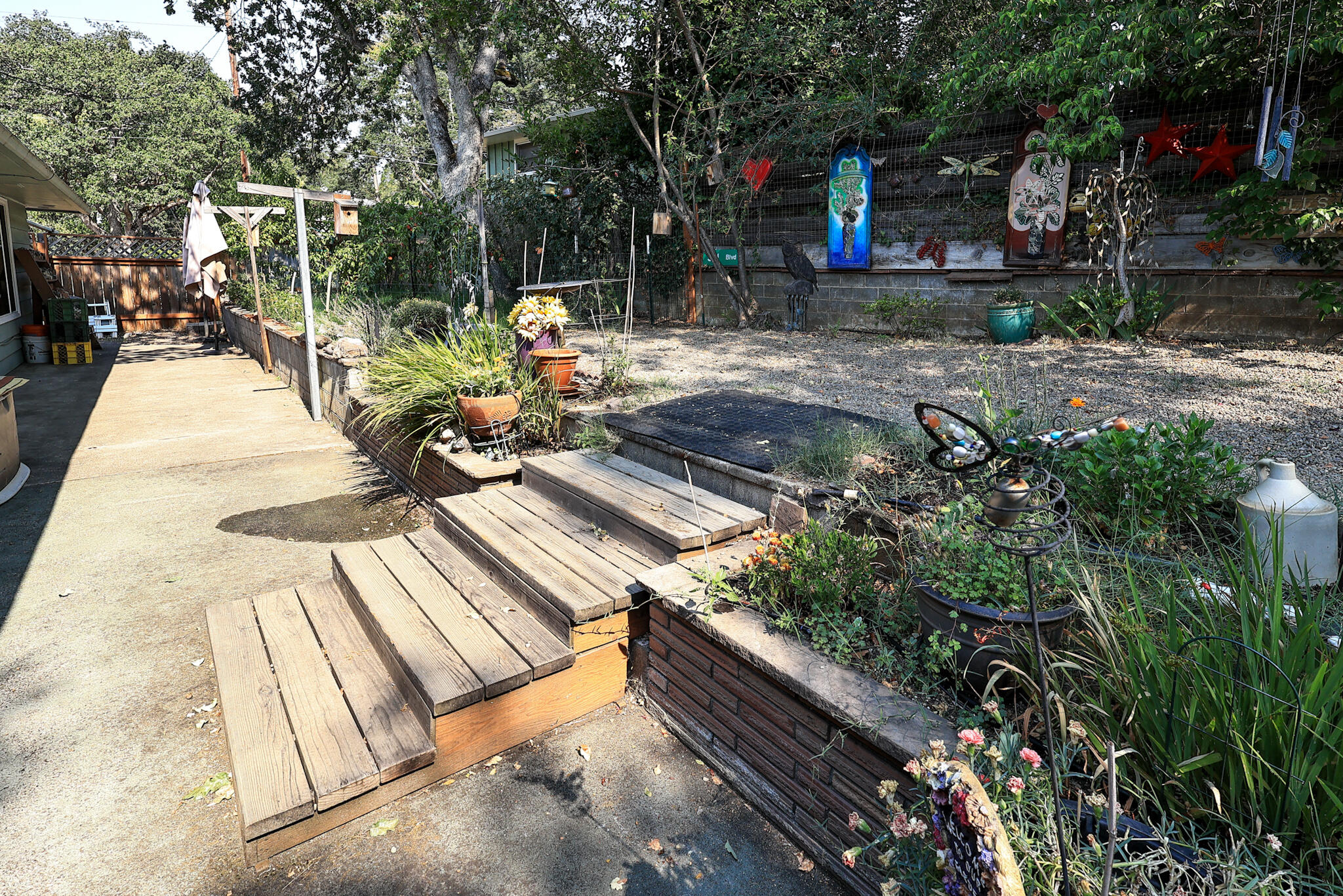 1901 Stratford Avenue