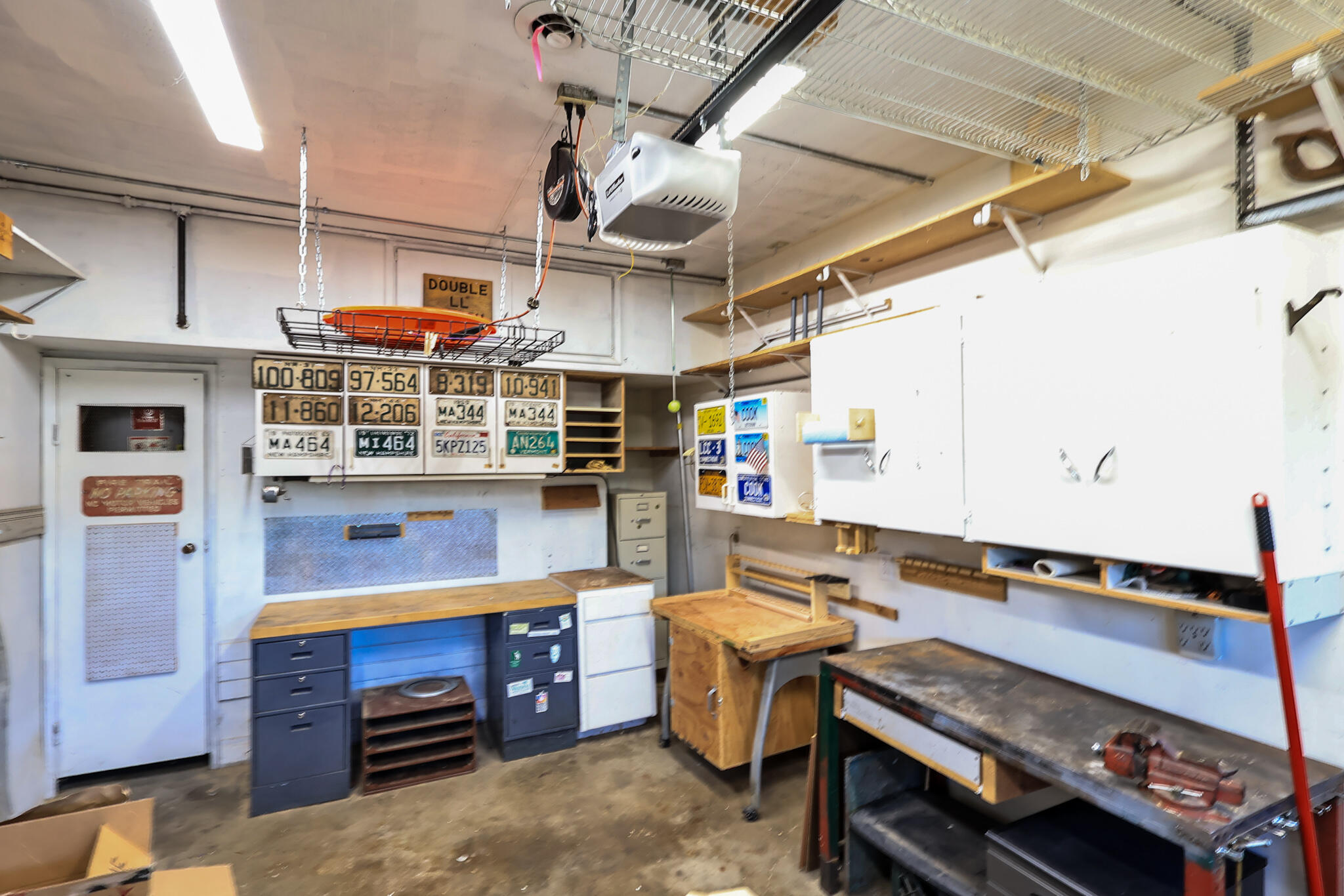 1901 Stratford Avenue