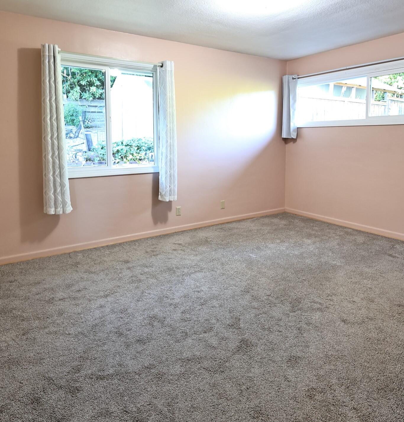 1901 Stratford Avenue