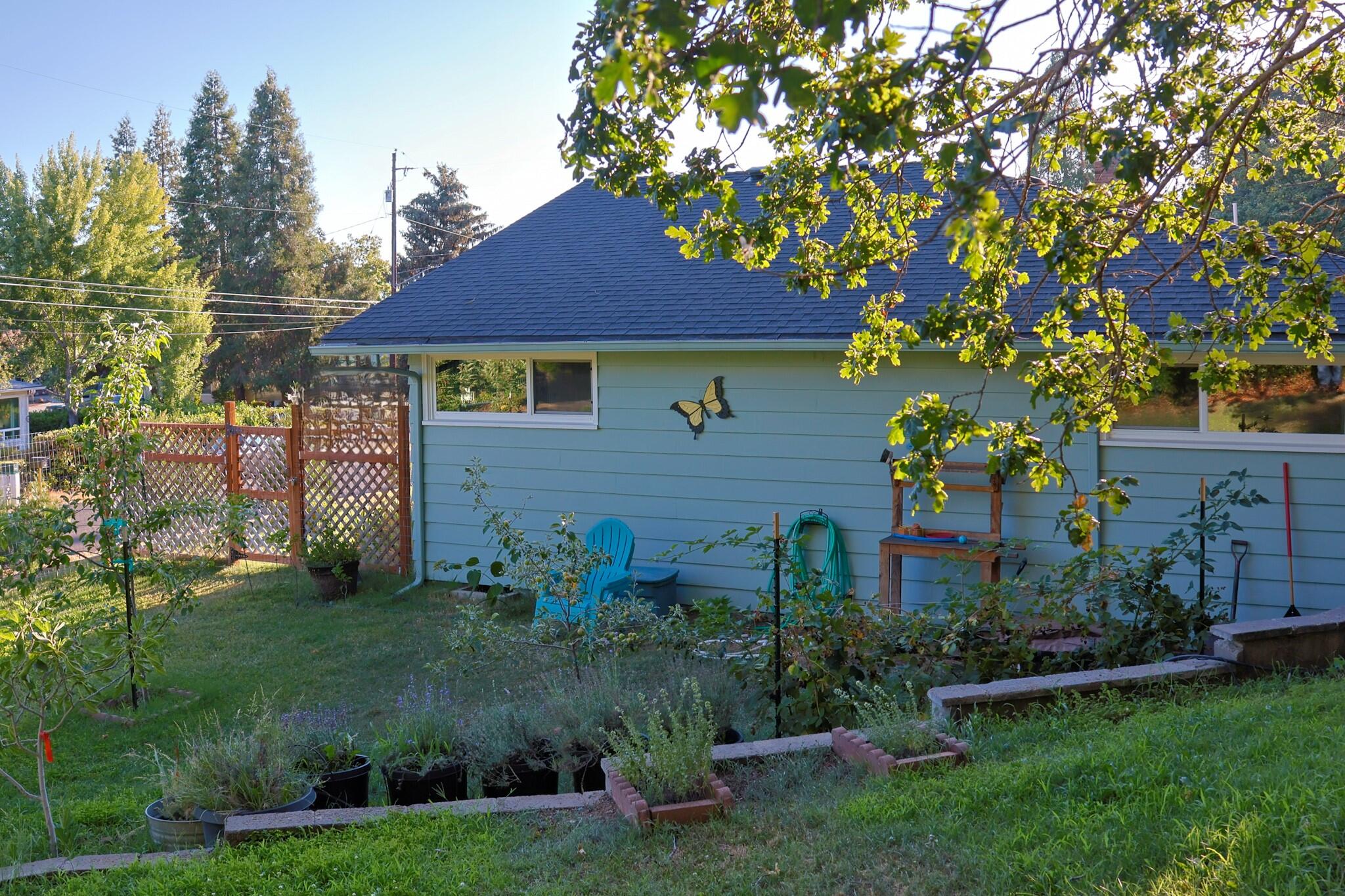 1901 Stratford Avenue