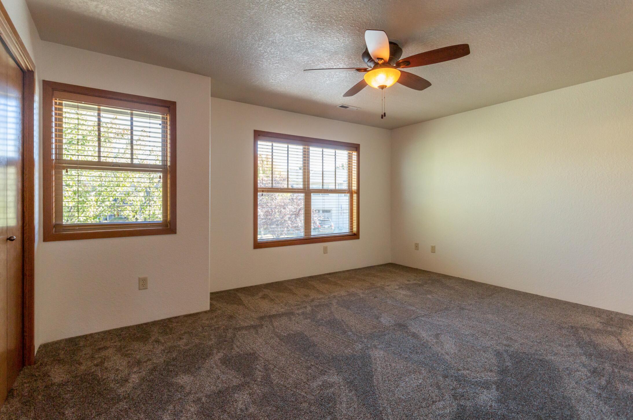 3126 Alameda Street, 320