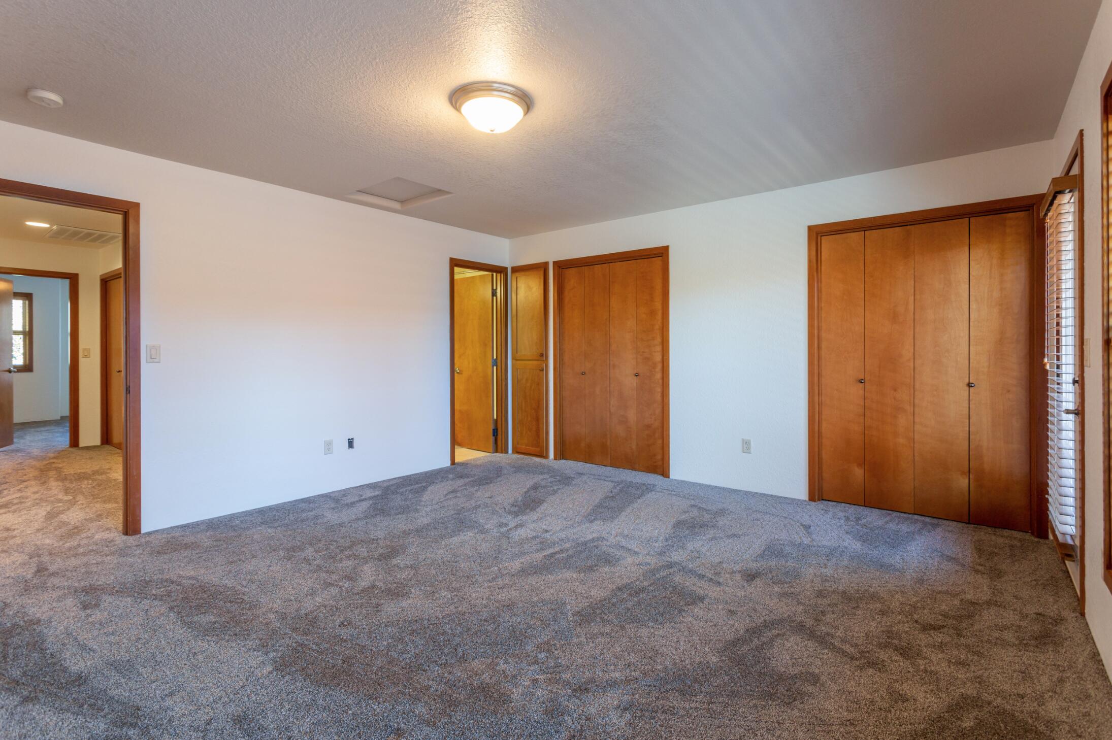 3126 Alameda Street, 320