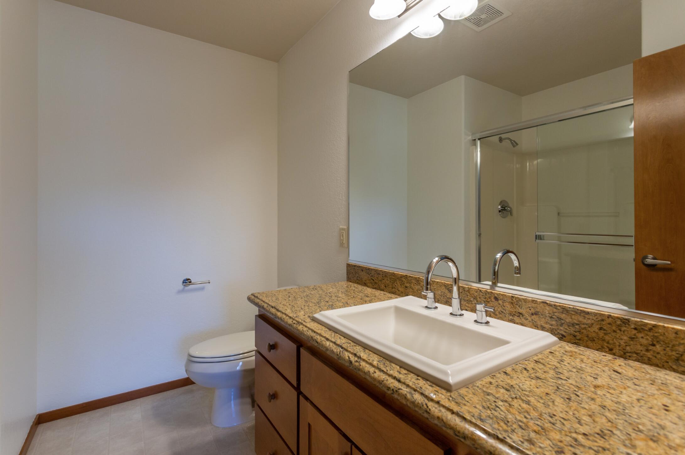 3126 Alameda Street, 320
