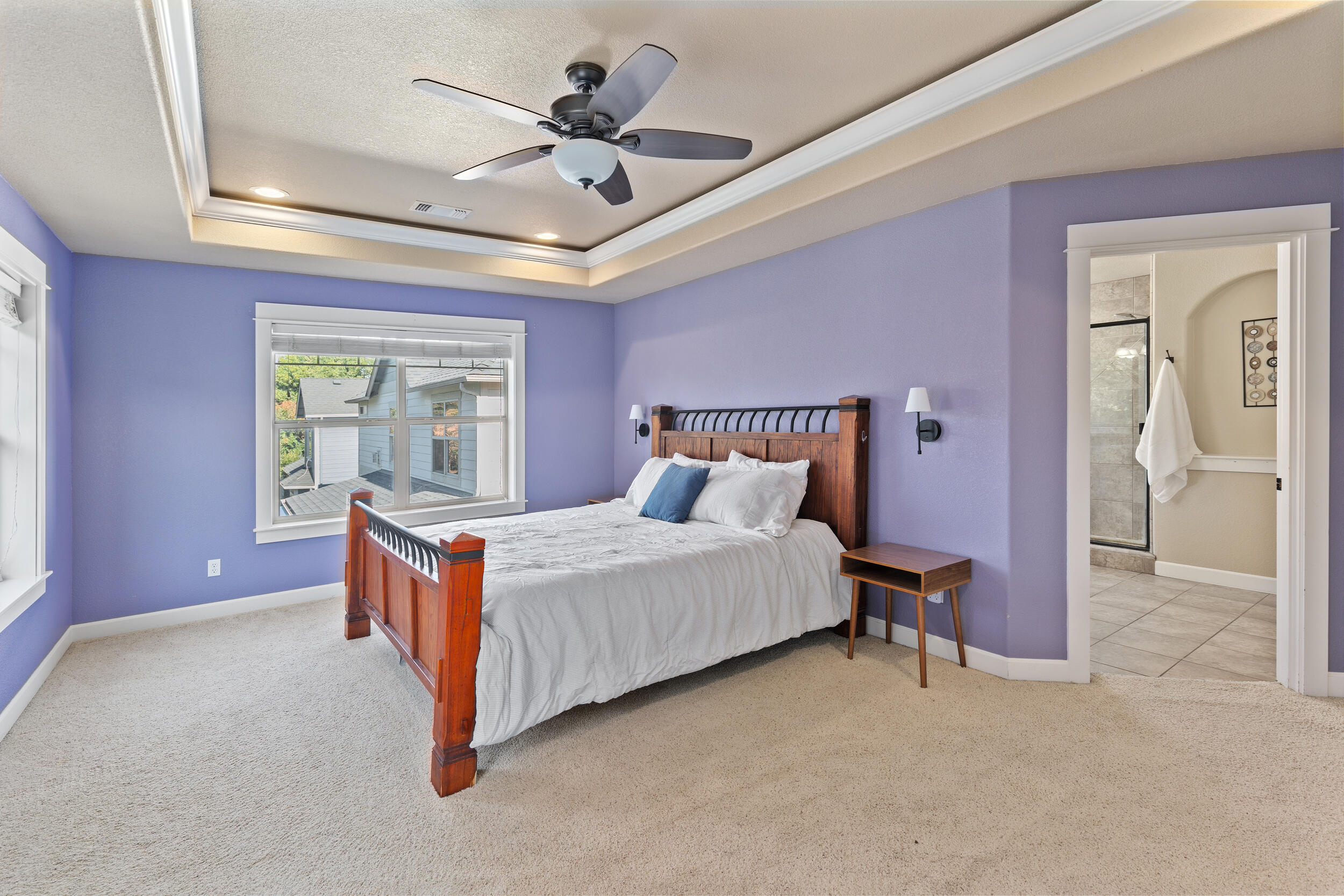 1032 Lithia Way
