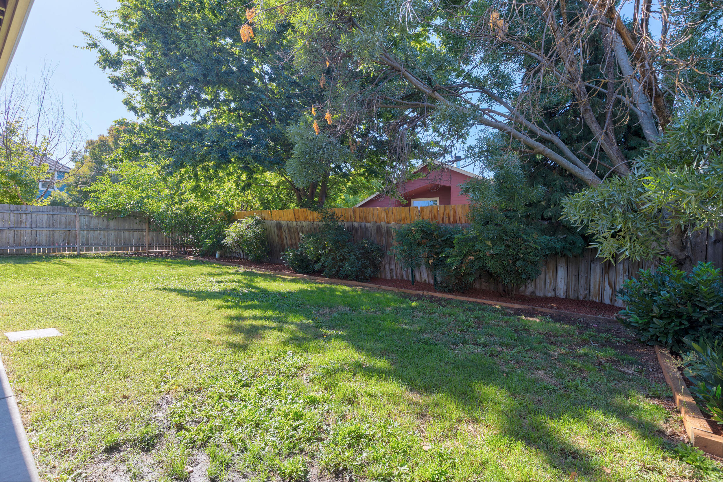 1032 Lithia Way