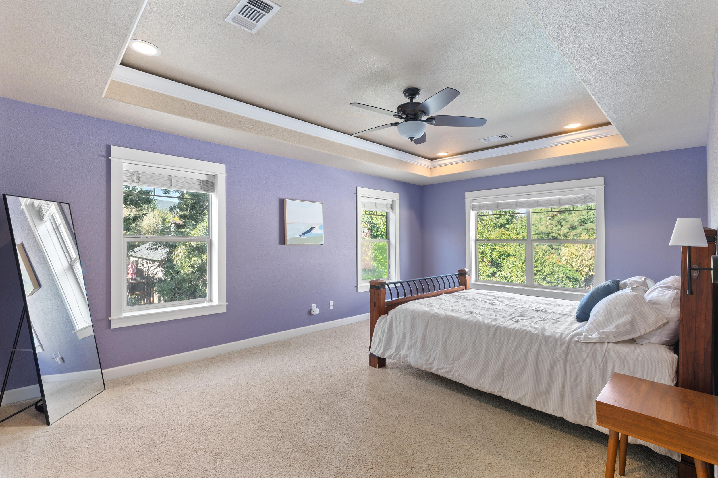 1032 Lithia Way