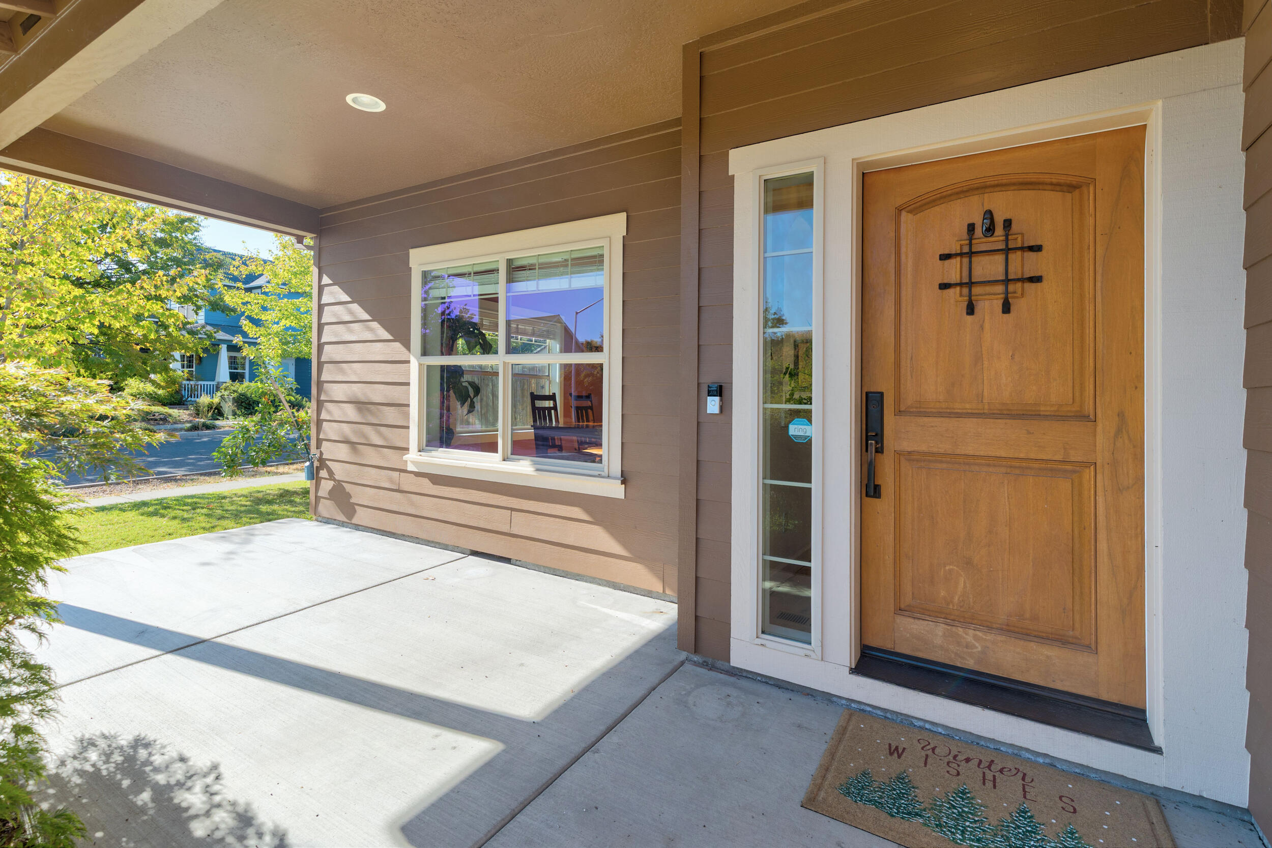 1032 Lithia Way