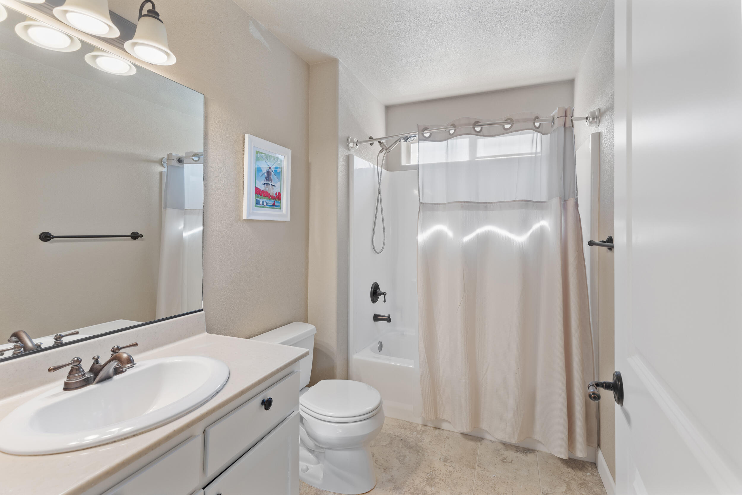 1032 Lithia Way
