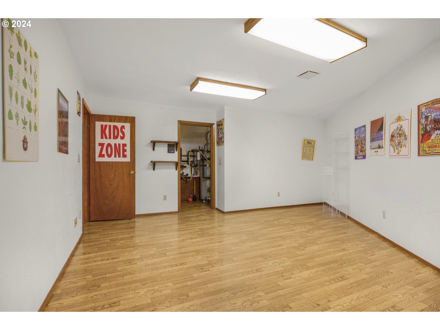 2626 NW 83RD PL, Portland