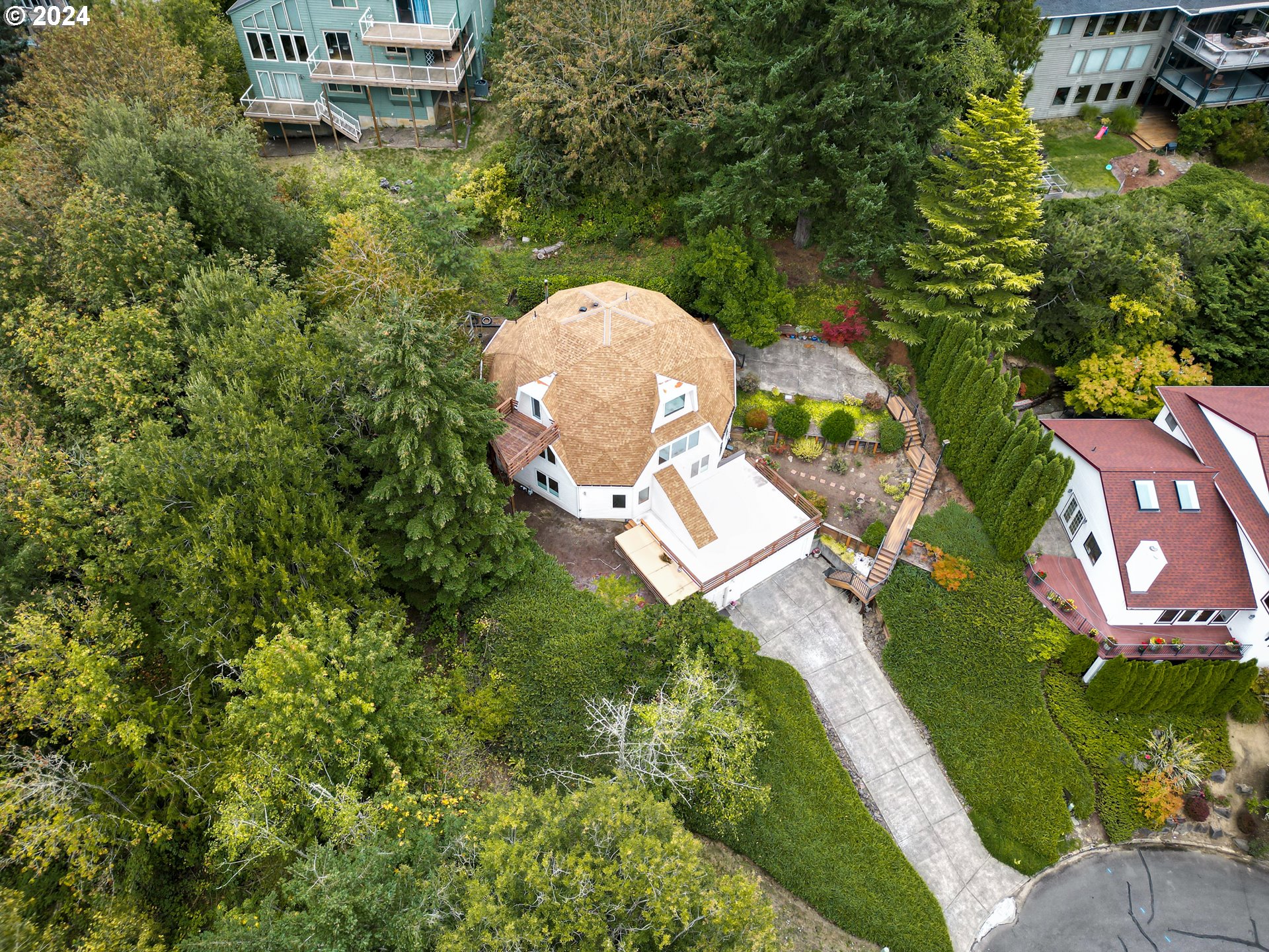 2626 NW 83RD PL, Portland