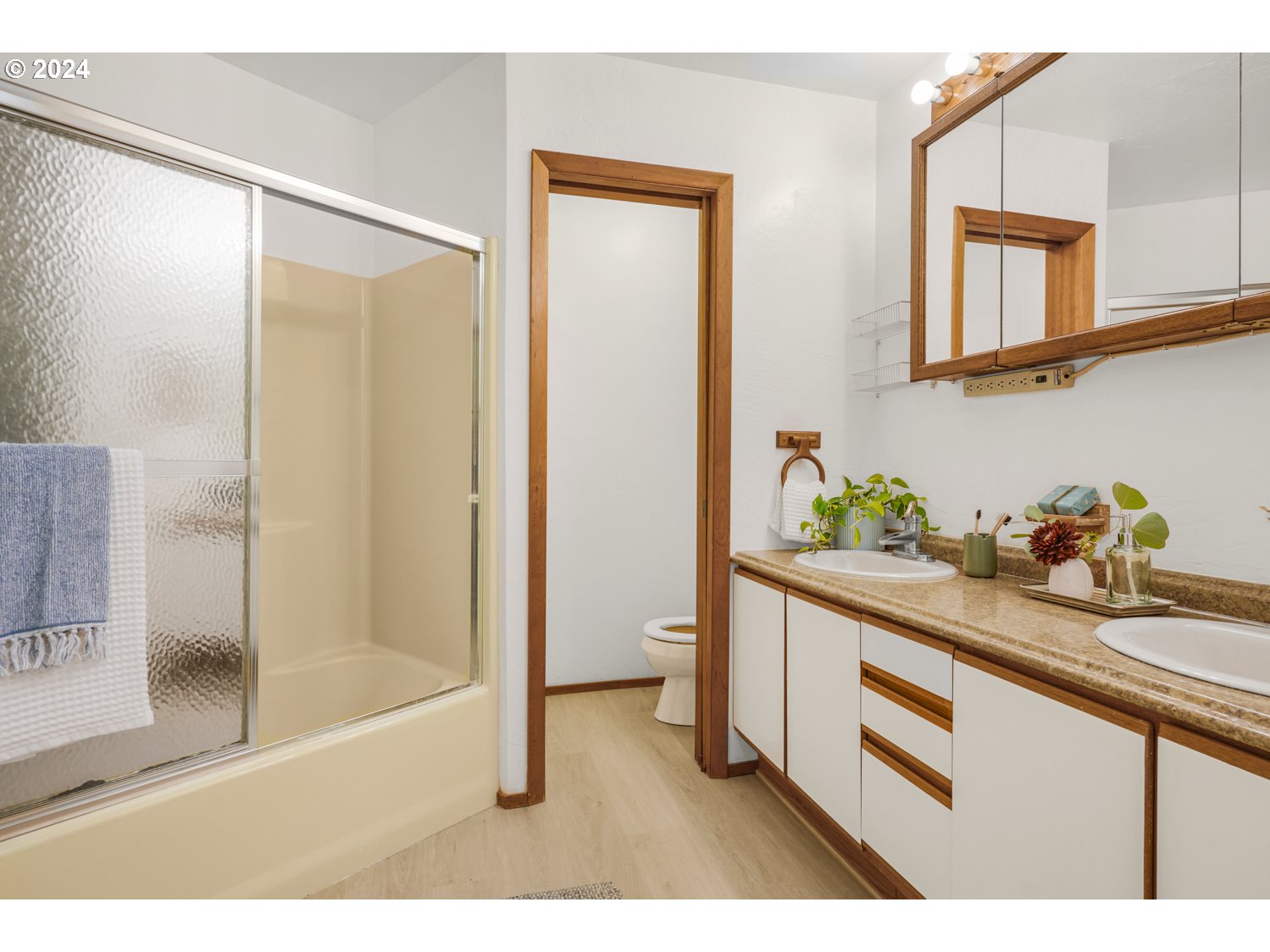 2626 NW 83RD PL, Portland