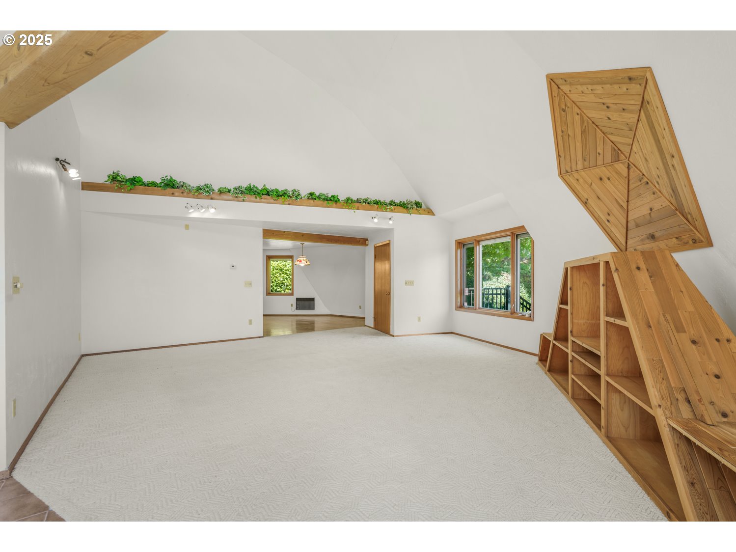 2626 NW 83RD PL, Portland