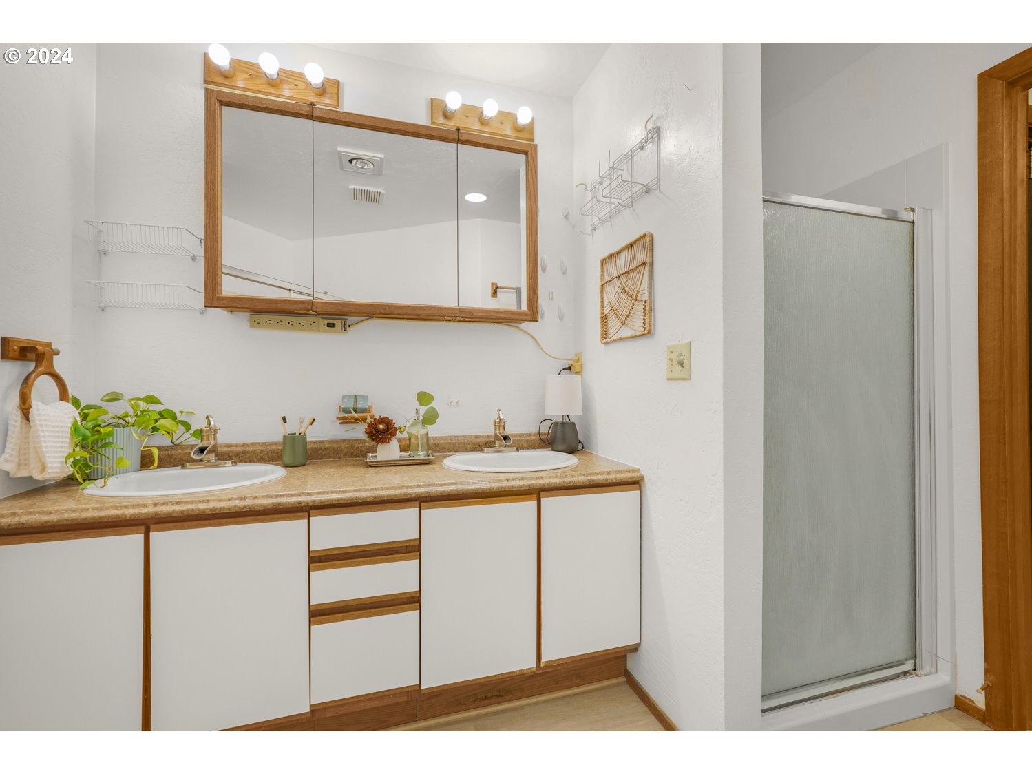 2626 NW 83RD PL, Portland