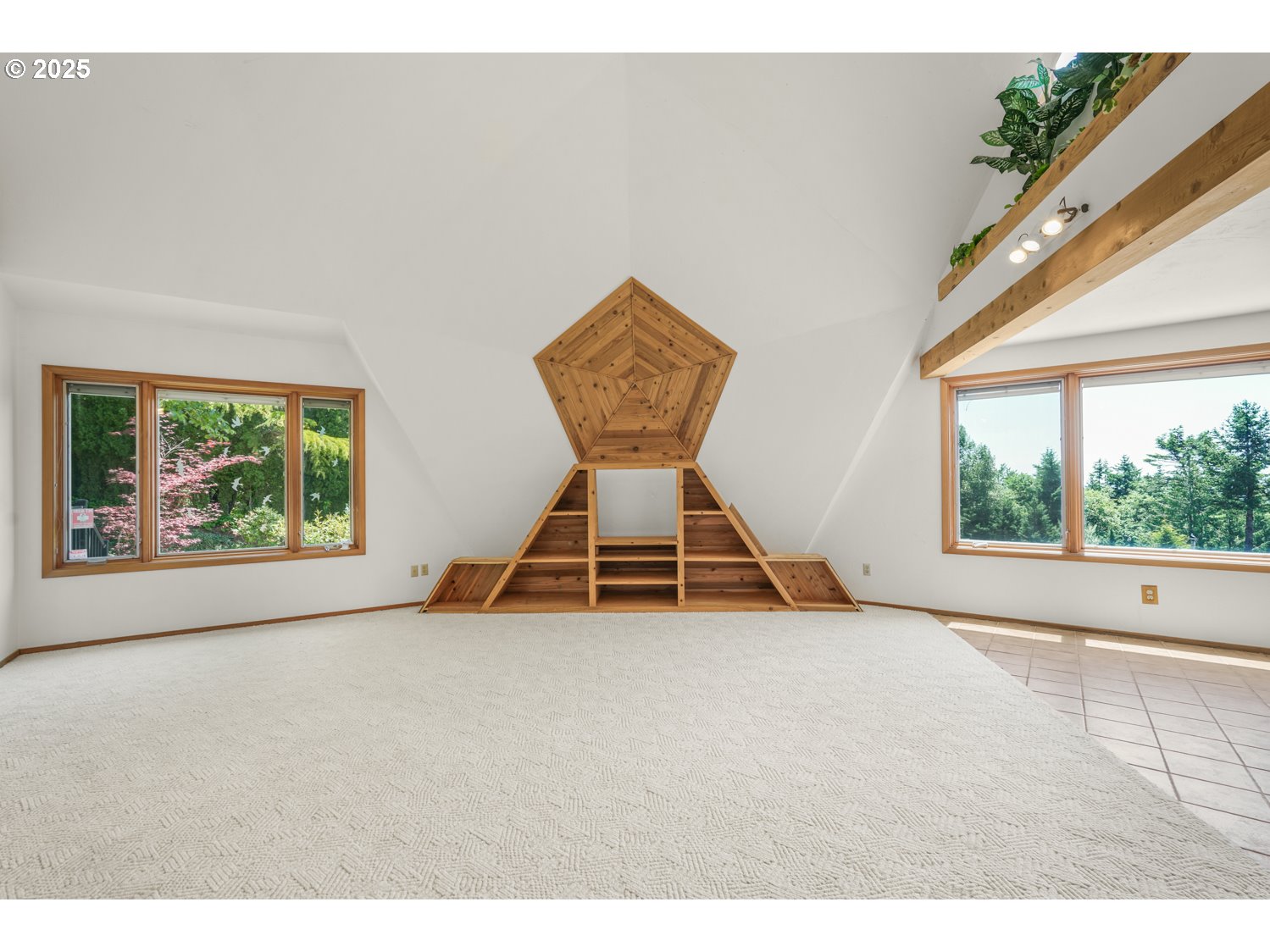 2626 NW 83RD PL, Portland