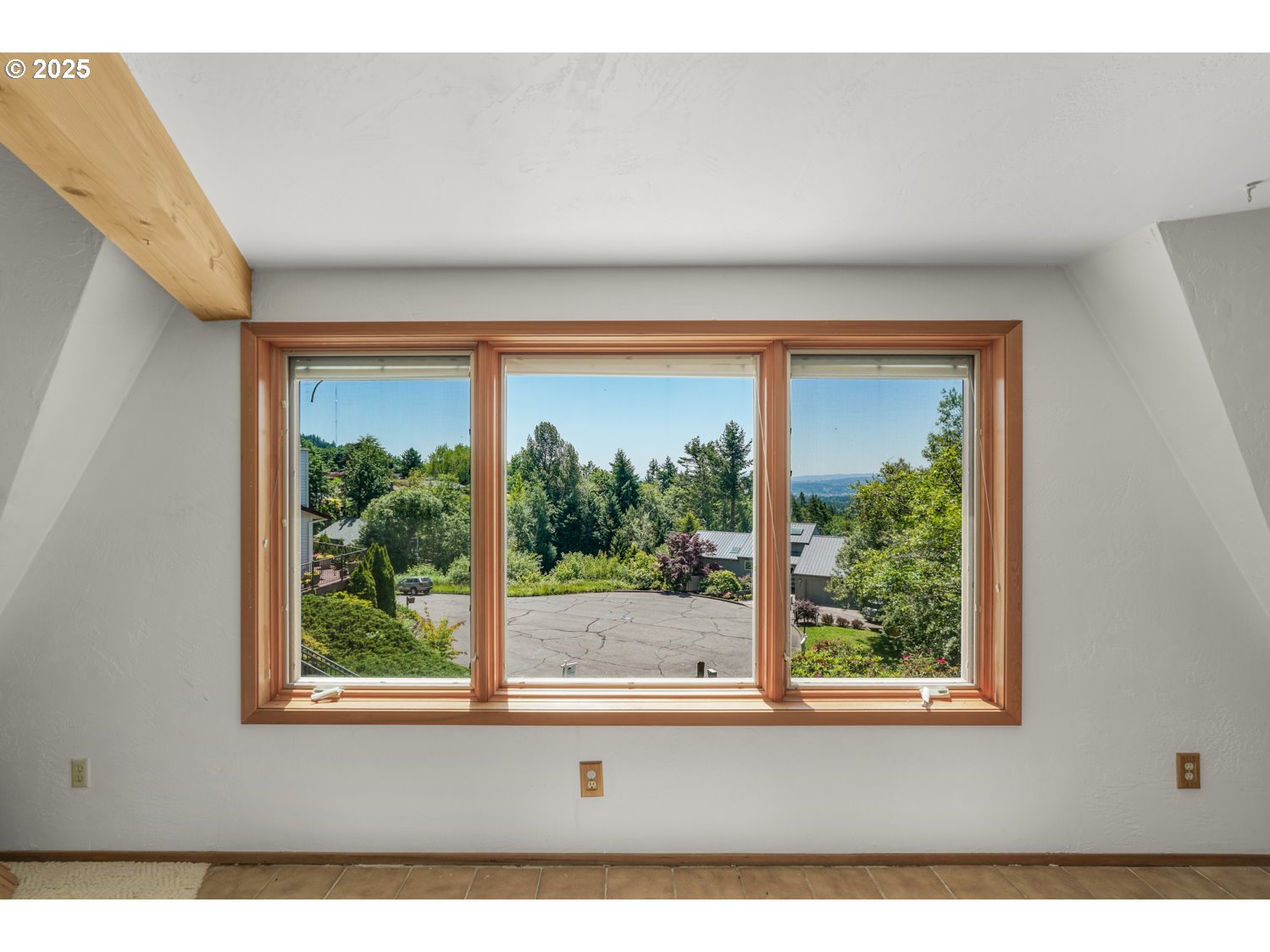 2626 NW 83RD PL, Portland