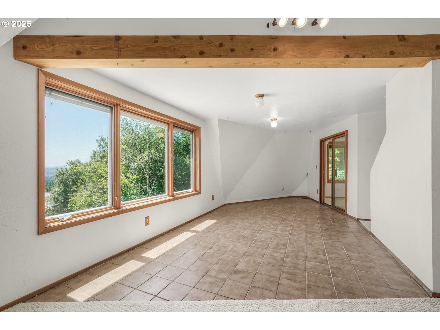 2626 NW 83RD PL, Portland