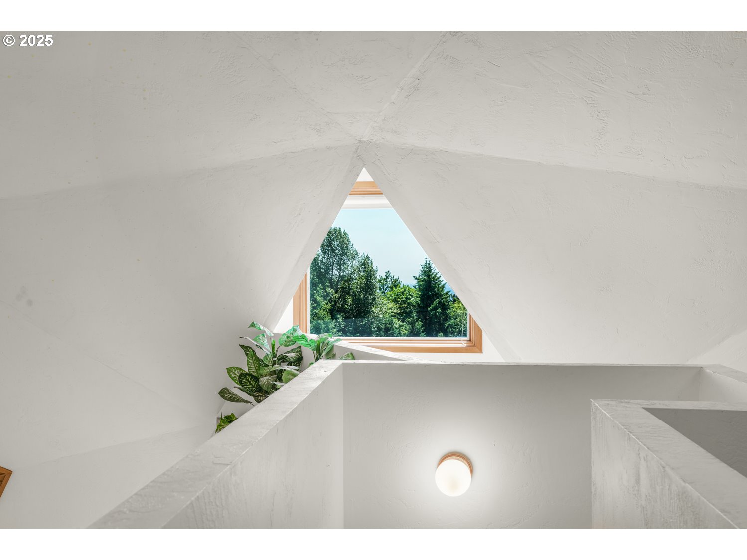 2626 NW 83RD PL, Portland