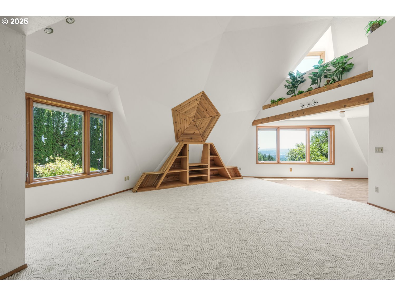 2626 NW 83RD PL, Portland