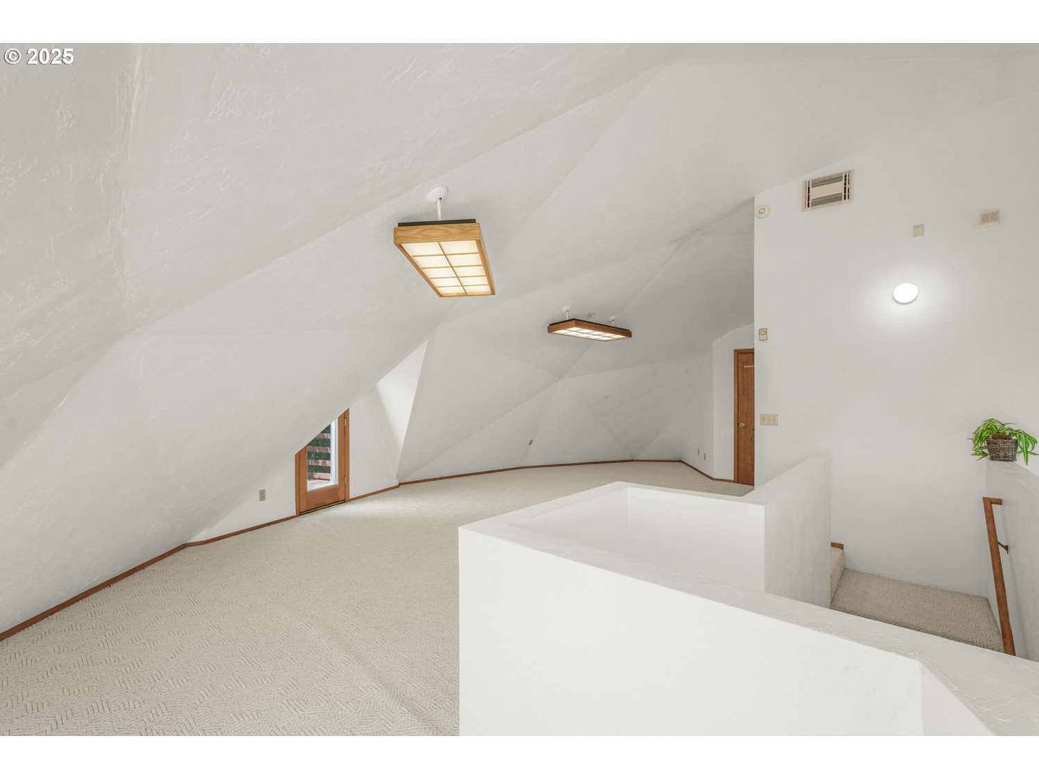 2626 NW 83RD PL, Portland