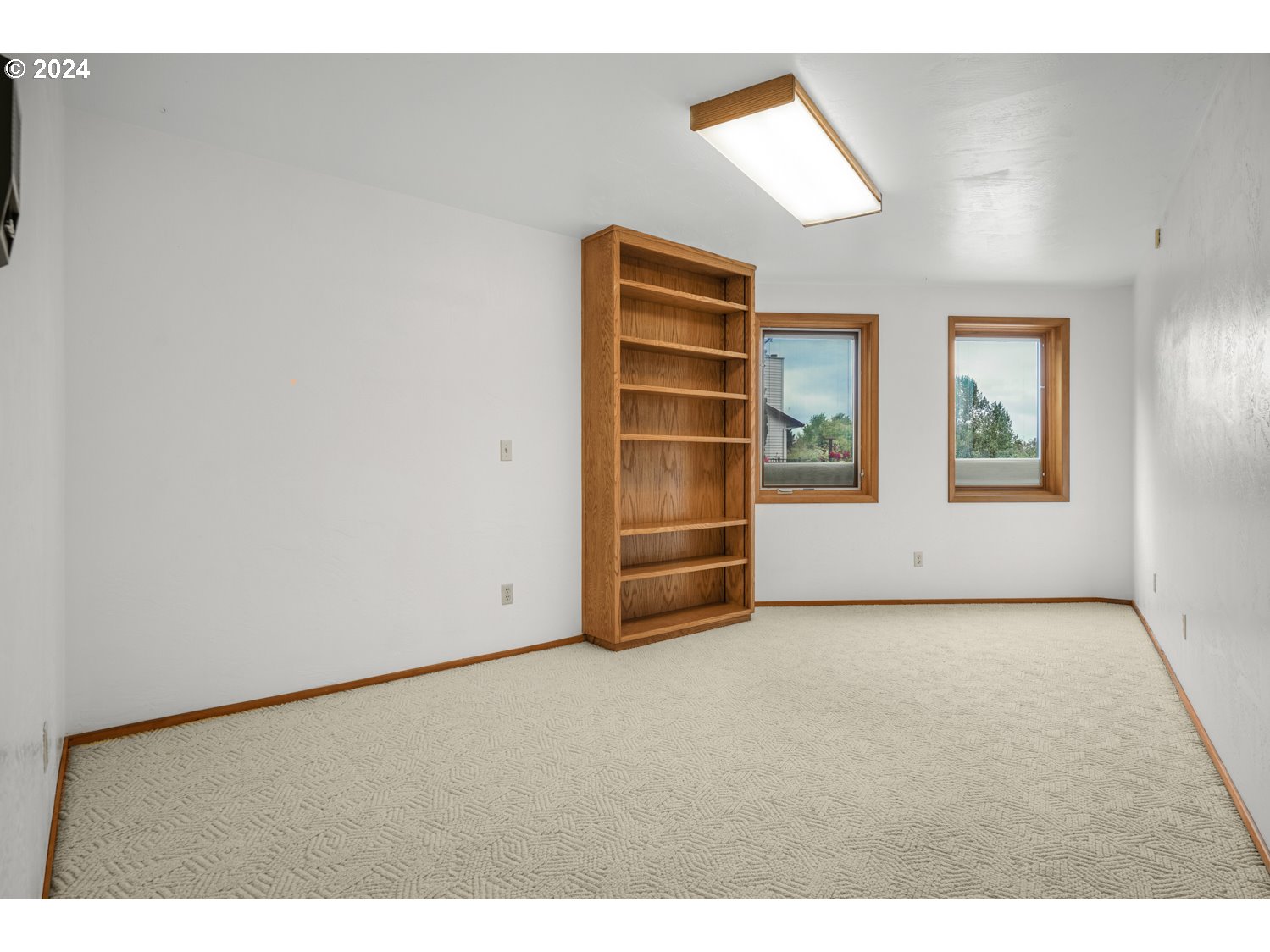 2626 NW 83RD PL, Portland