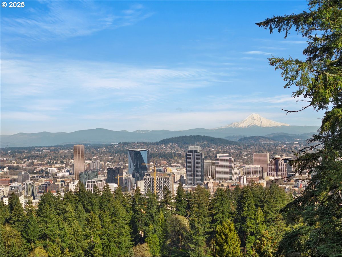 2869 SW CHAMPLAIN DR