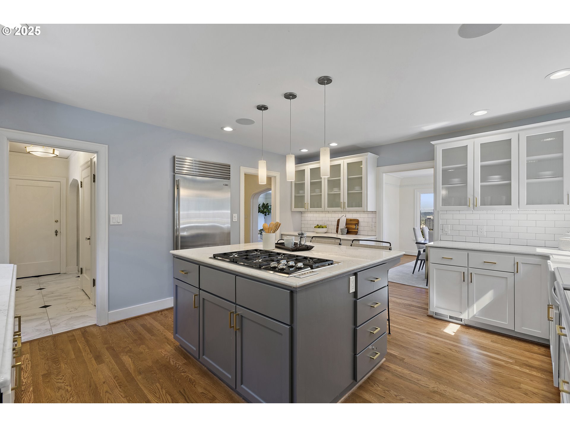 2869 SW CHAMPLAIN DR