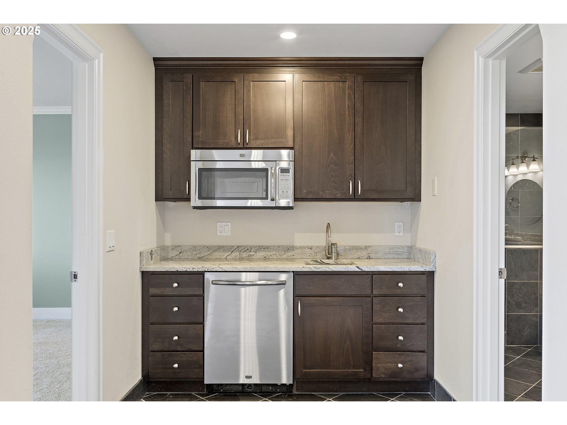 2869 SW CHAMPLAIN DR