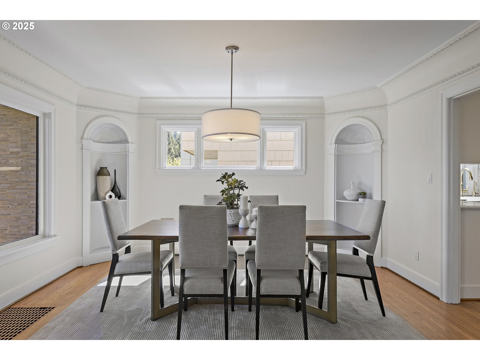 2869 SW CHAMPLAIN DR